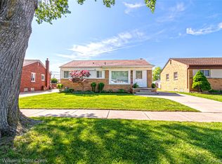 21530 Willow Wisp St, Saint Clair Shores, MI 48082