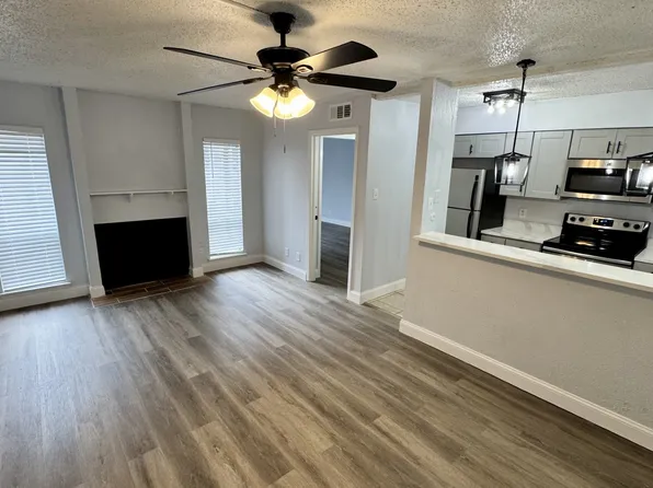 5616 Boca Raton Blvd APT 238, Fort Worth, TX 76112