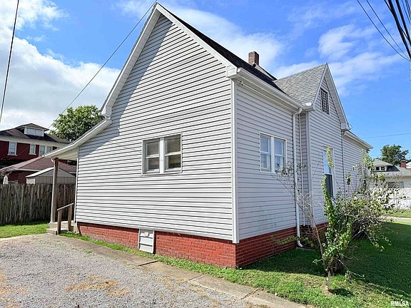 3rd image of 18 Mill St