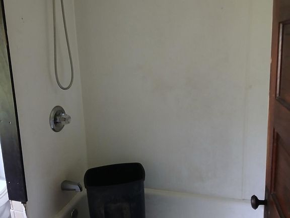 4th image of 628 Blair Ct
