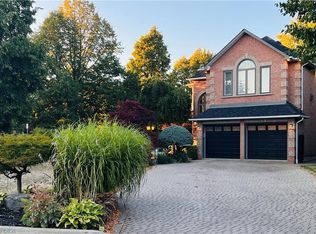85 Waterford Cres, Hamilton, ON L8E 4Z7