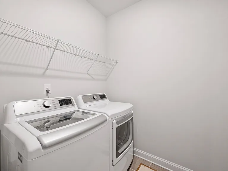 2522 Lydia Ave — Photo 13