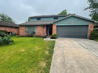 2323 Summer Breezes Ln, Houston, TX 77067