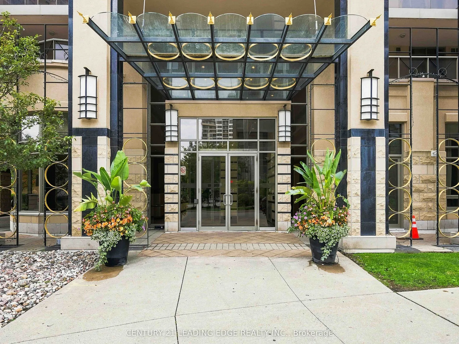 2 bed, $2,550 — Photo 4
