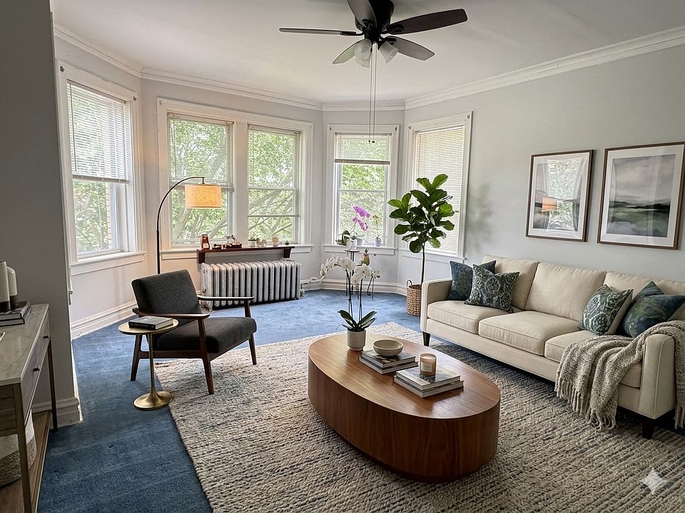 1st image of 6532 N Sacramento Ave #3N