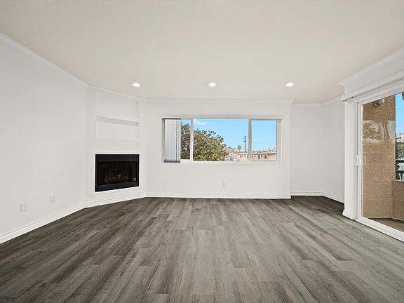 4th image of 1527 9th St APT 201