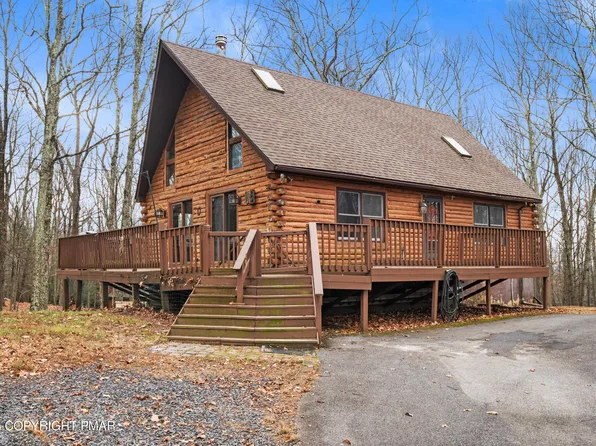 3544 High Crest Rd, Canadensis, PA 18325