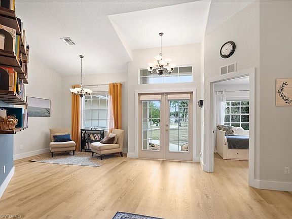 2nd image of 3860 20th AVE SE