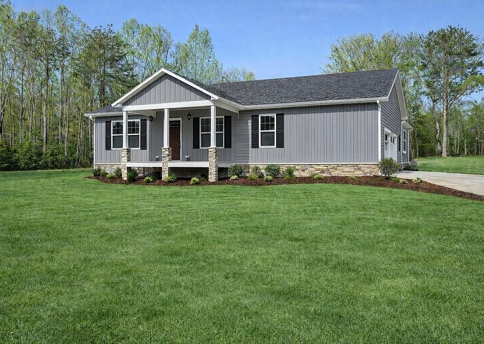 1st image of 2226 Country Club Rd