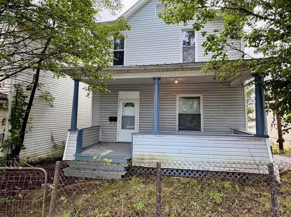 601 E Pike St, Shinnston, WV 26301