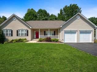 170 Coventry Ct, Owings, MD 20736