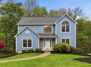 700 Bridle Path Dr, Wexford, PA 15090