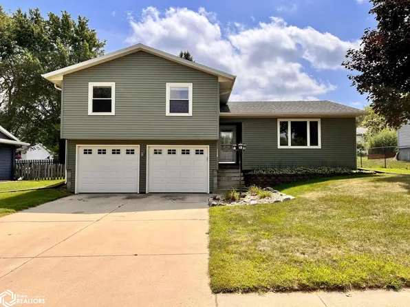 728 Troy Dr, Carroll, IA 51401