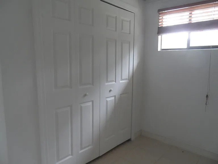 2949 N Covington Dr — Photo 3