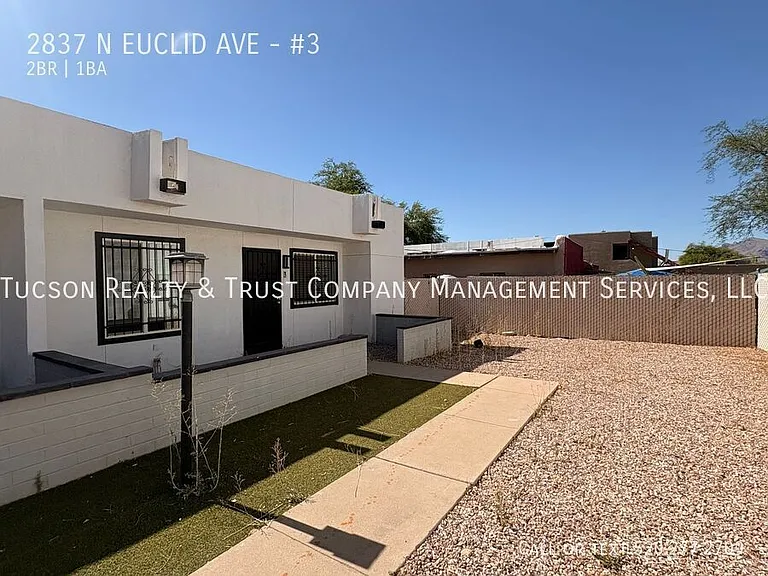 2837 N Euclid Ave #3 — Photo 2