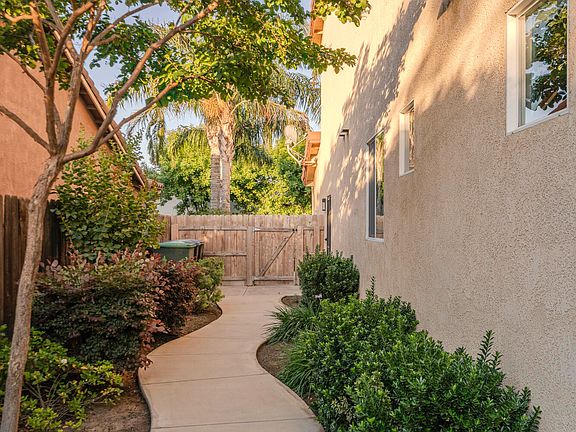 4th image of 1307 N Julieann Street
