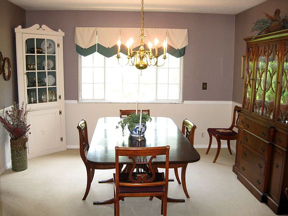 4th image of 29 Canterbury Dr