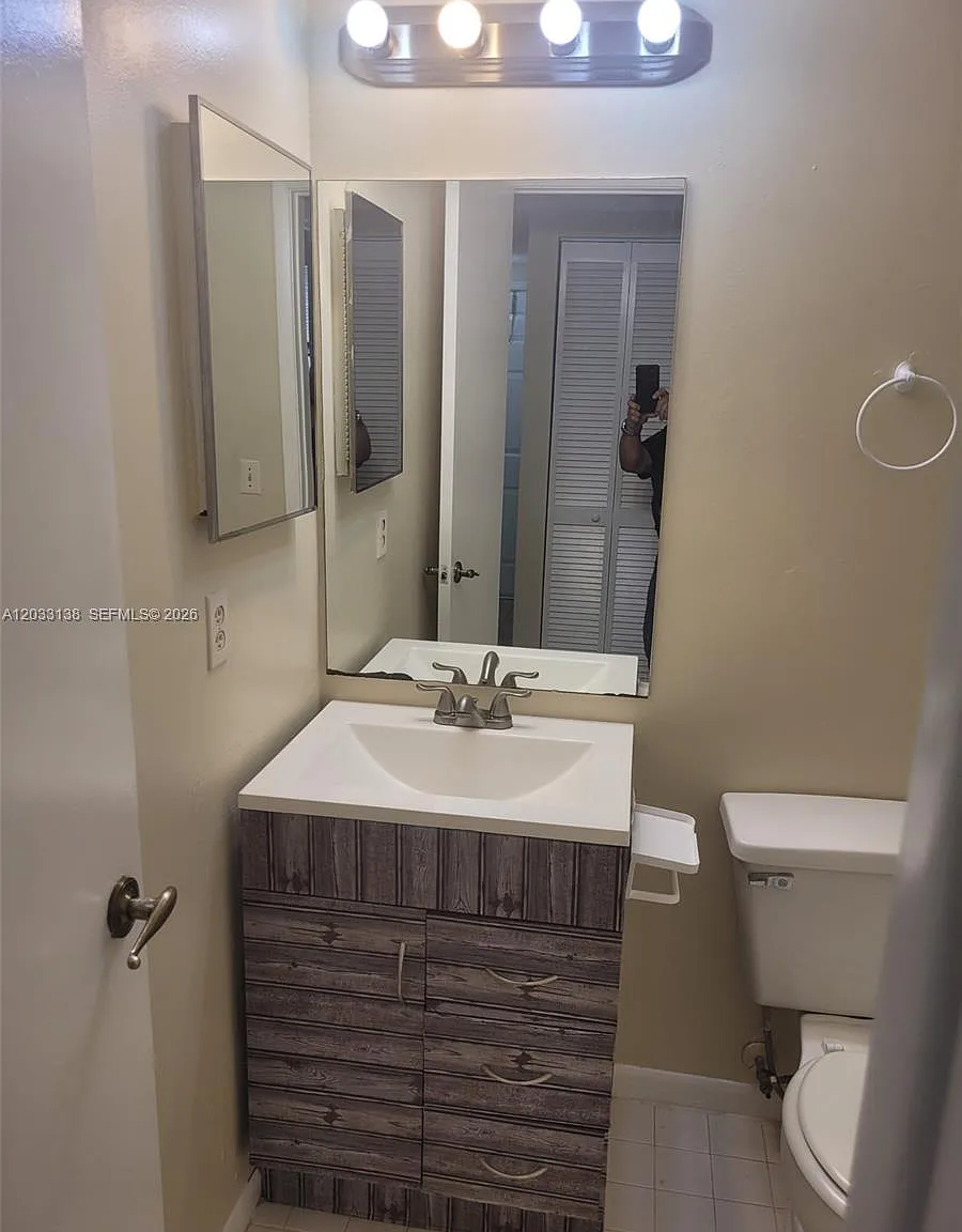 Bella Grand Condo — Photo 1