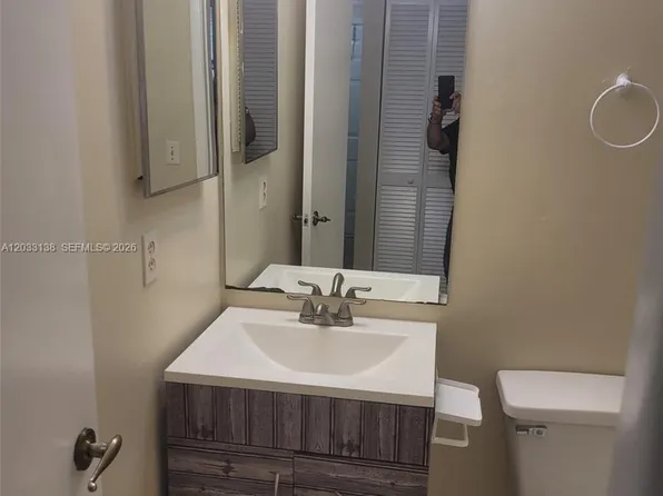 785 NW 103rd Ter #202, Hollywood, FL 33026