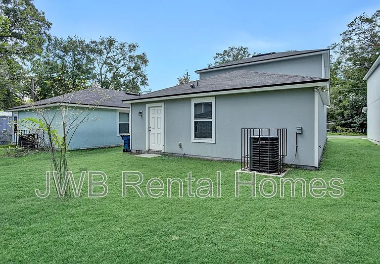 1211 Orton St — Photo 13