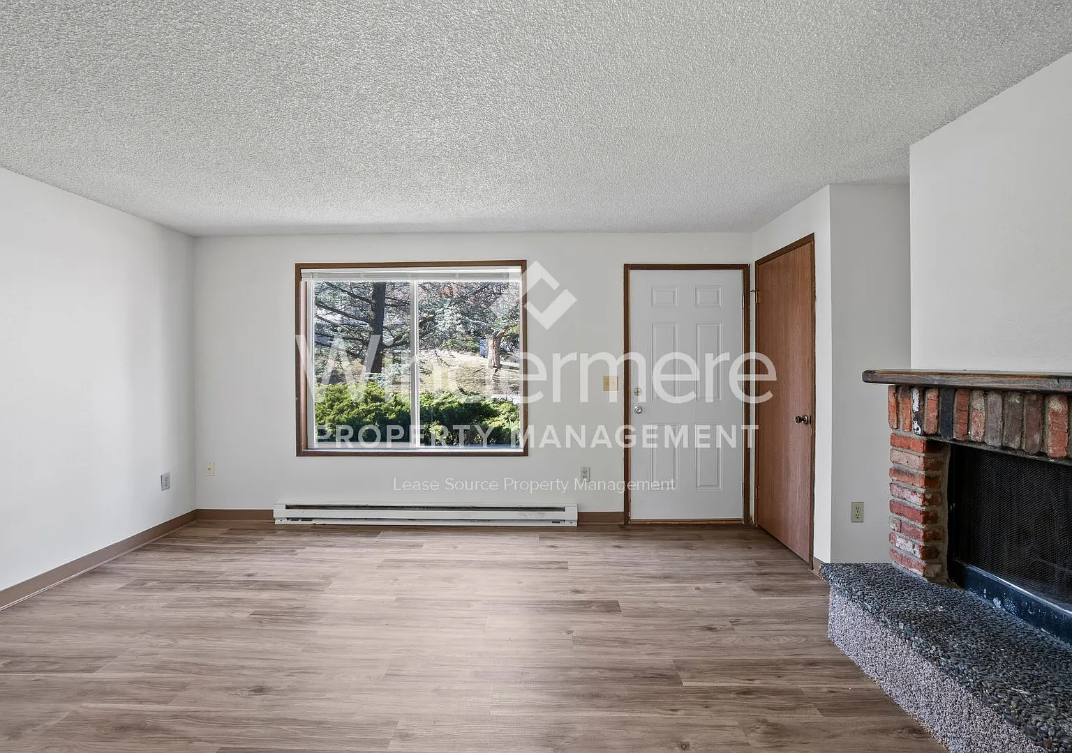 2702 E 31st — Photo 3
