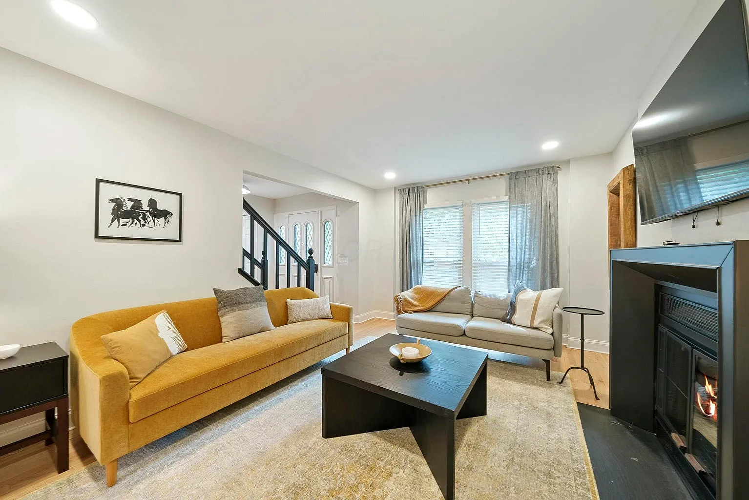 4 bed, 1800 sqft, $4,750 — Photo 2