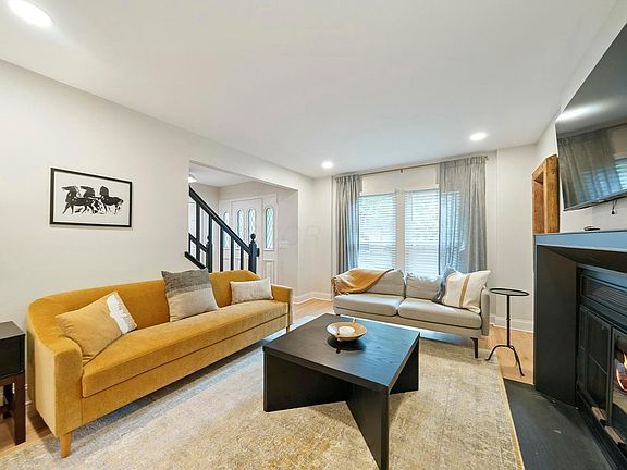 3rd image of 344 W 4th Ave