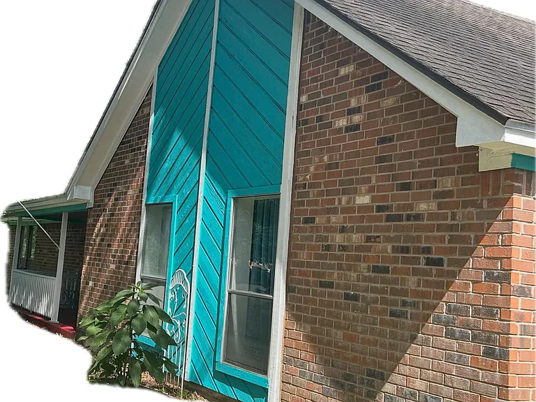 911 Brook Forest Dr — Photo 3
