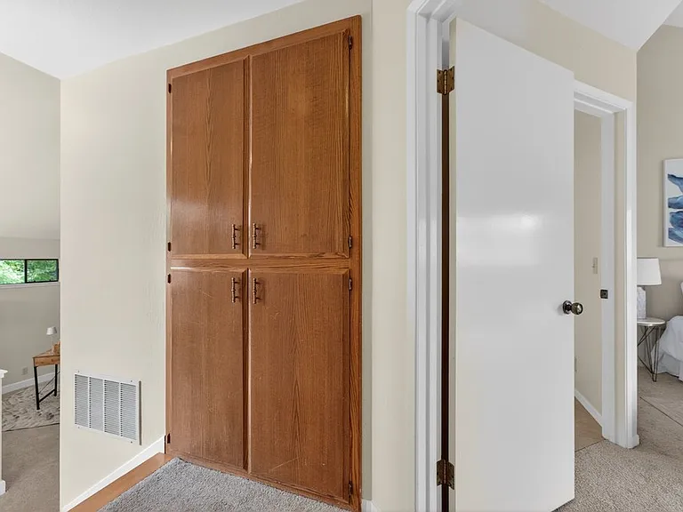 3015 Arlington Dr — Photo 2