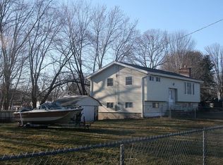 40 Richardson Rd, Hudson, MA 01749