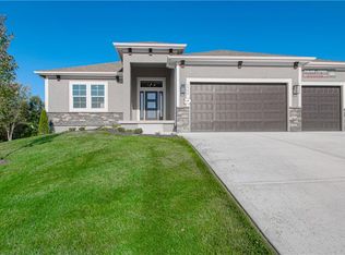 2300 Fishing Ln, Kearney, MO 64060
