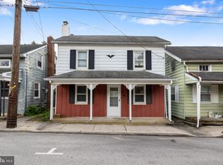 32 Cherry St, Seven Valleys, PA 17360