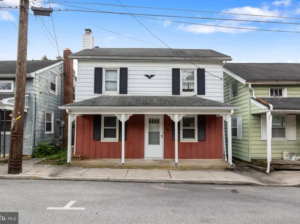 32 Cherry St, Seven Valleys, PA 17360