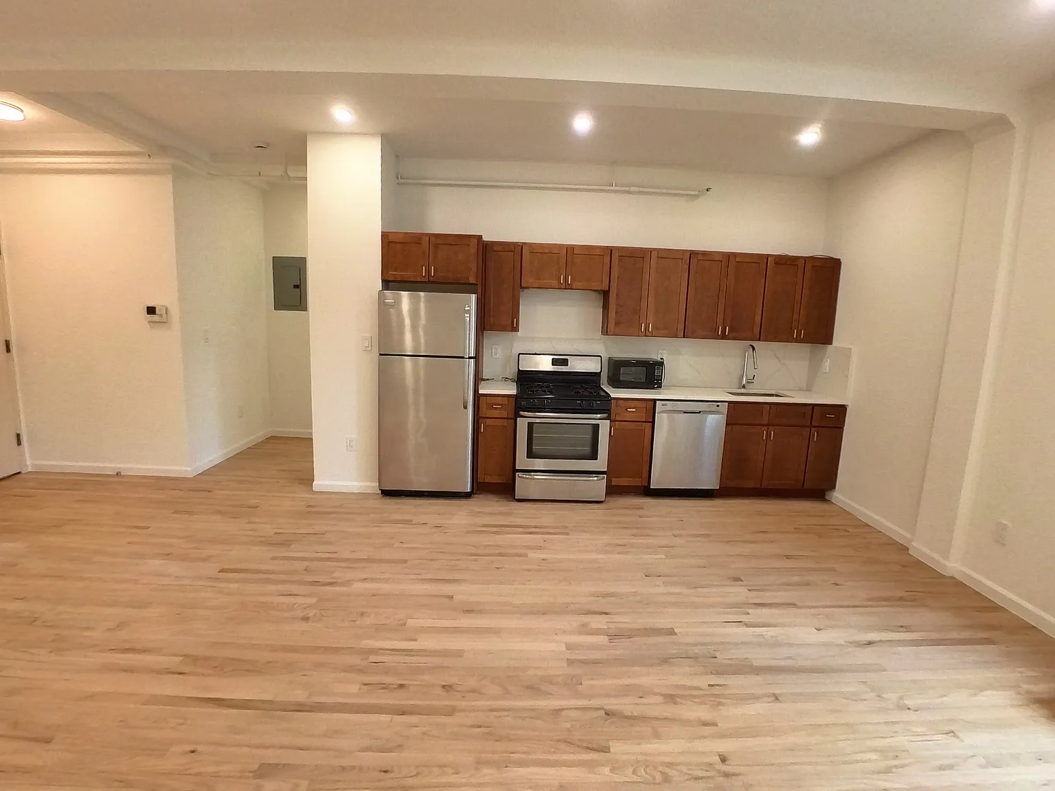 97 Grand Avenue — Photo 4