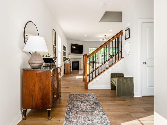 4th image of 5565 Ballantrae Woods Dr