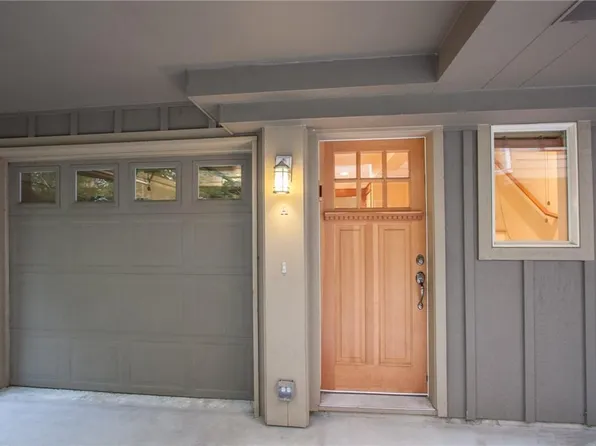 4312 8th Ave NE #A, Seattle, WA 98105