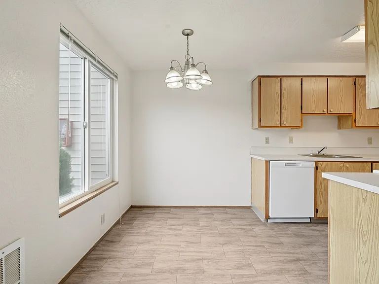 Rivertown Apartments — Photo 15