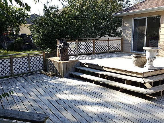 750 Sq Ft Deck