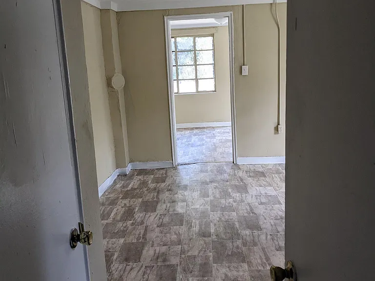 1528 Wooten Rd — Photo 9