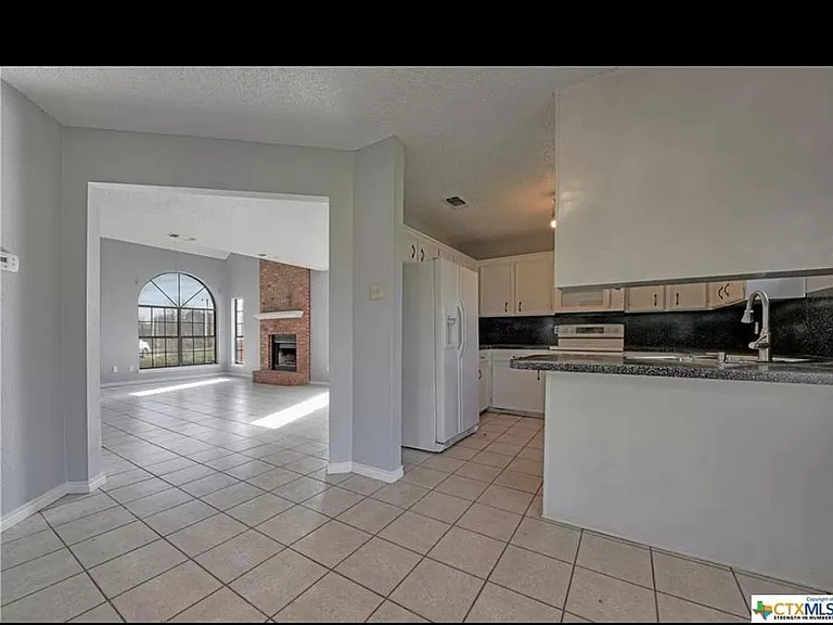 3300 Lois Ln — Photo 12