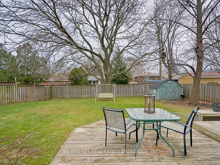 13 Dunwich Dr — Photo 27