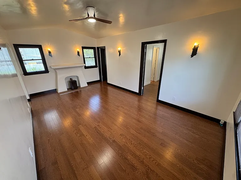 1117 Mira Mar Ave #1117 — Photo 1