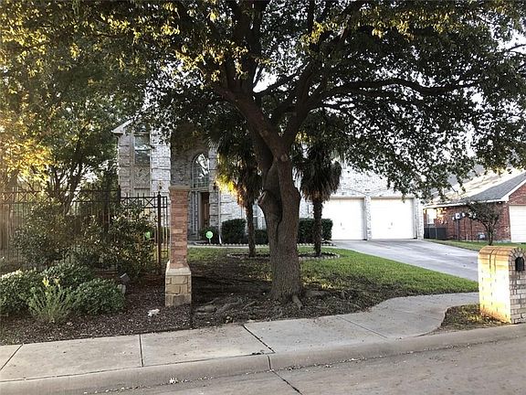2nd image of 2601 Halsey Dr