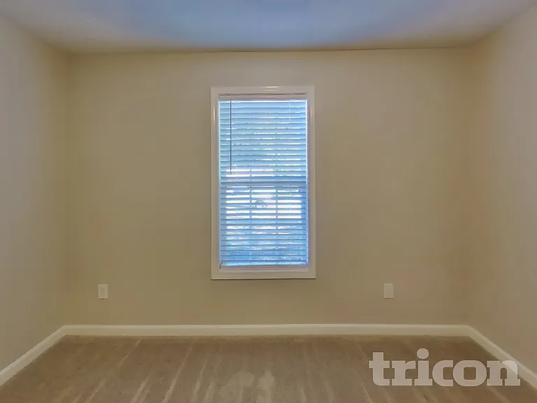 410 Red Oak Ct — Photo 11