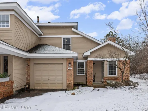 6622 Fieldstone Ct, West Bloomfield, MI 48322