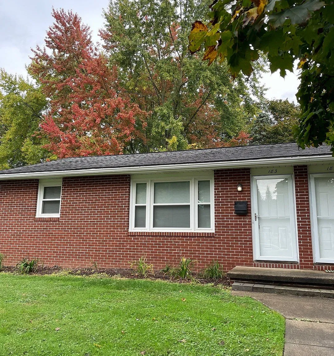 2 bed, 738 sqft, $975 — Photo 1
