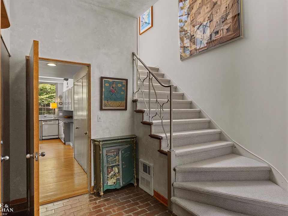 280 Vincennes Pl, photo 17