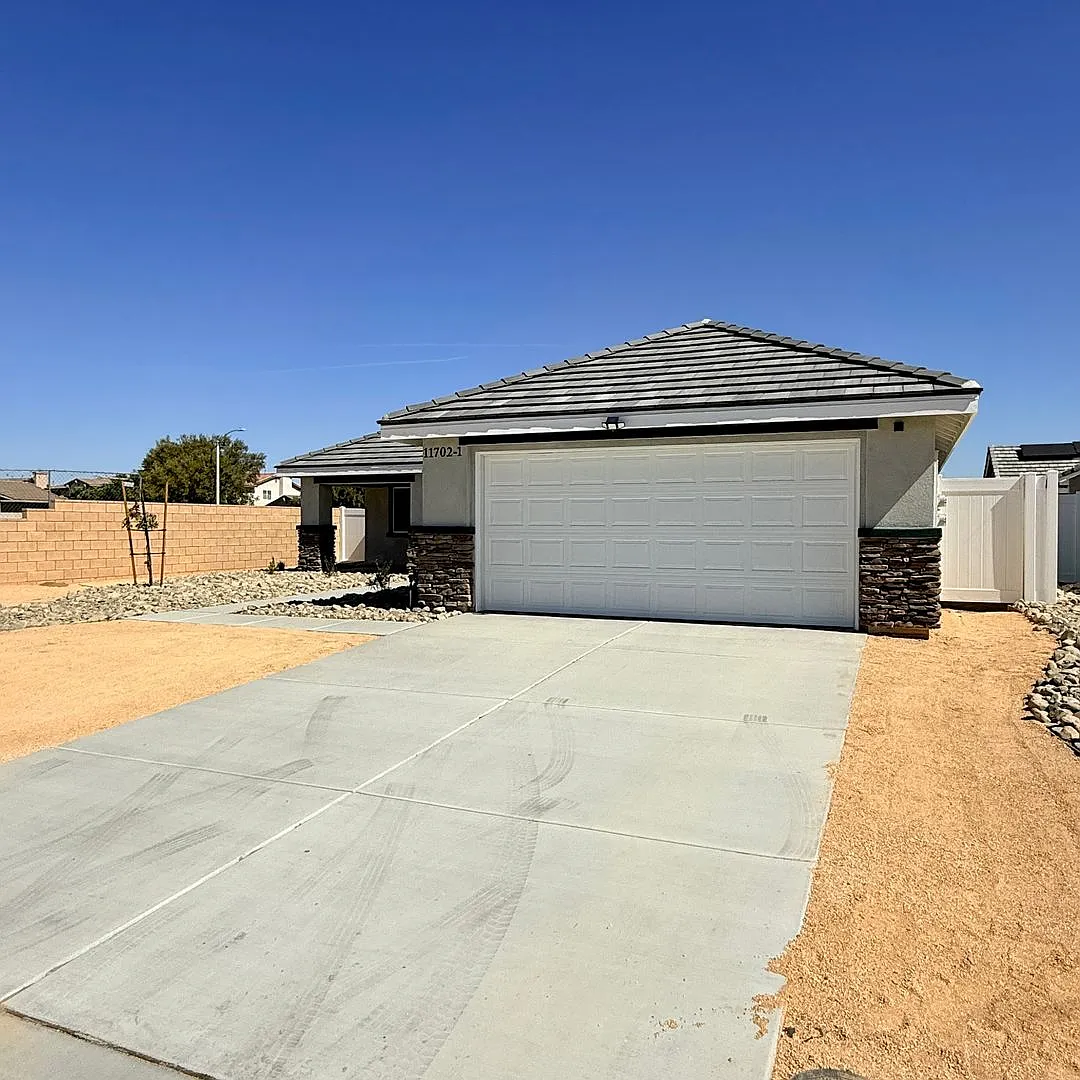 New Construction / 1/2 Off First Month's Rent — Photo 3
