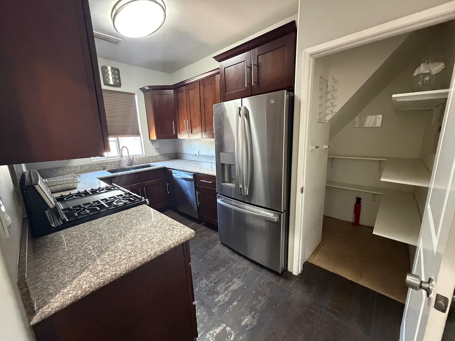 2 bed, 1100 sqft, $3,000 — Photo 4