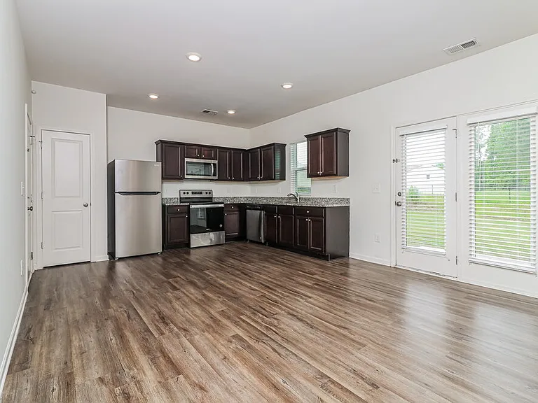 44 Meriwether Ln — Photo 7